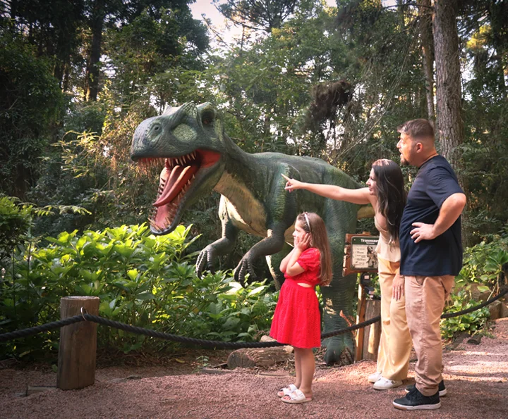 Em cada trilha, uma surpresa! O Vale dos Dinossauros é uma aventura completa